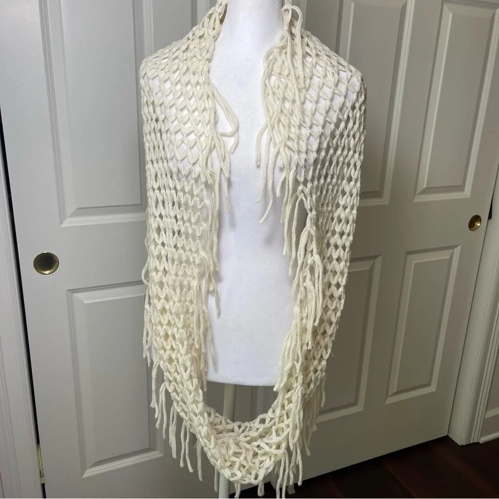 Two Lightweight Infinity Scarves Black White Diamond Pattern Tassels Acrylic